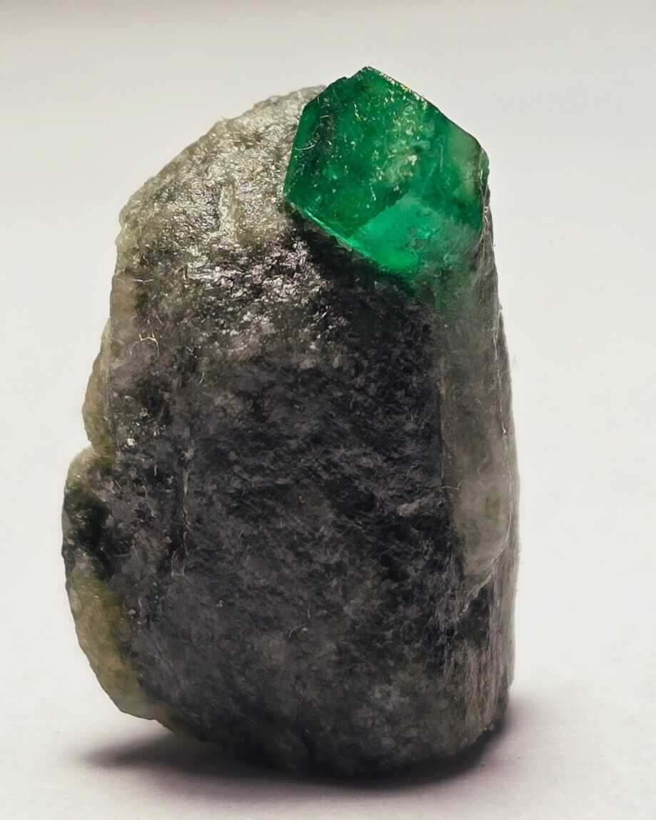  Emerald Crystal Specimen Well Terminated 100% Perfect 28-ct@Swat Mine,Pakistan