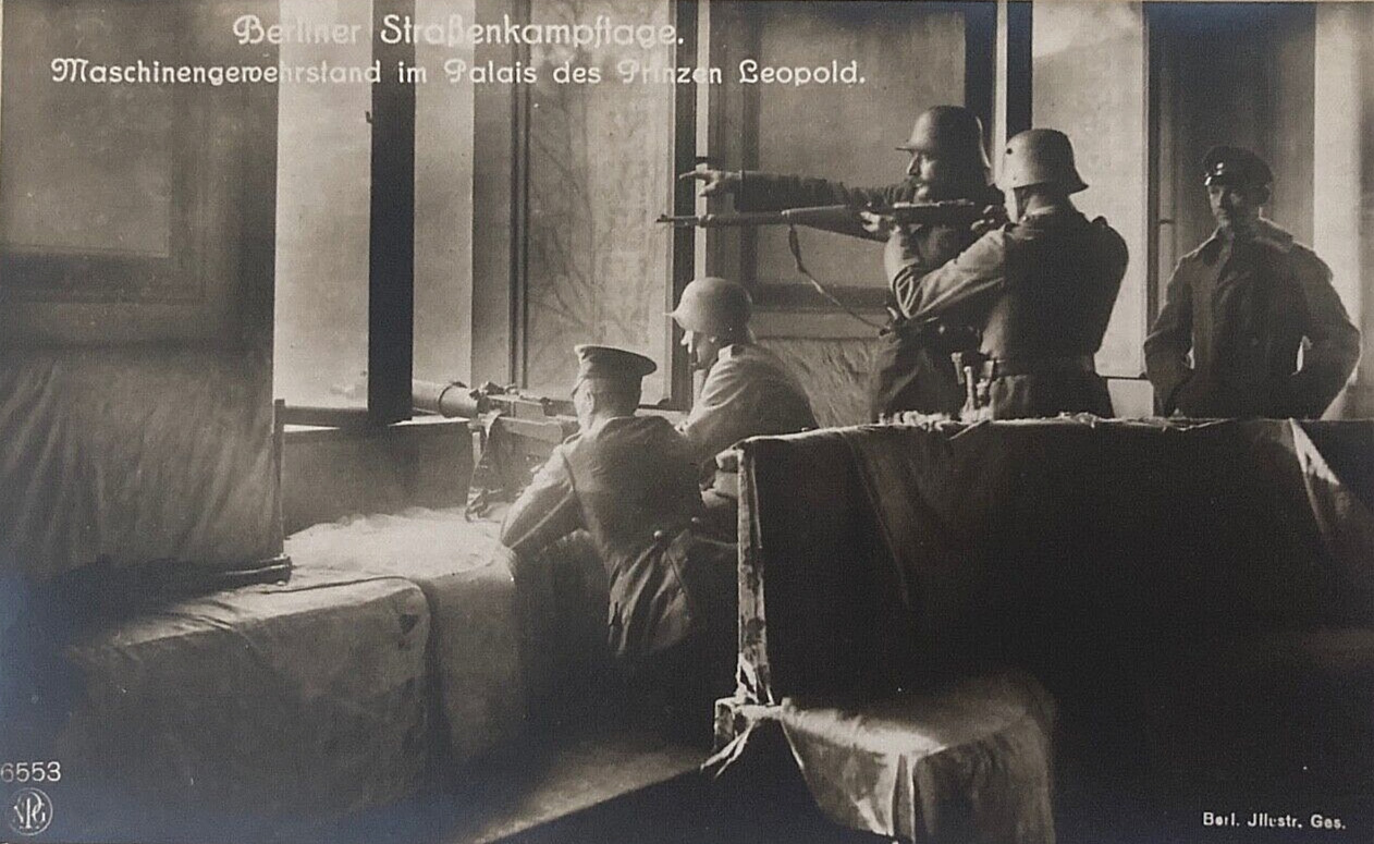RARE POST-WW1 GERMAN FREIKORPS REVOLUTION in BERLIN 1919 PHOTO POSTCARD RPPC