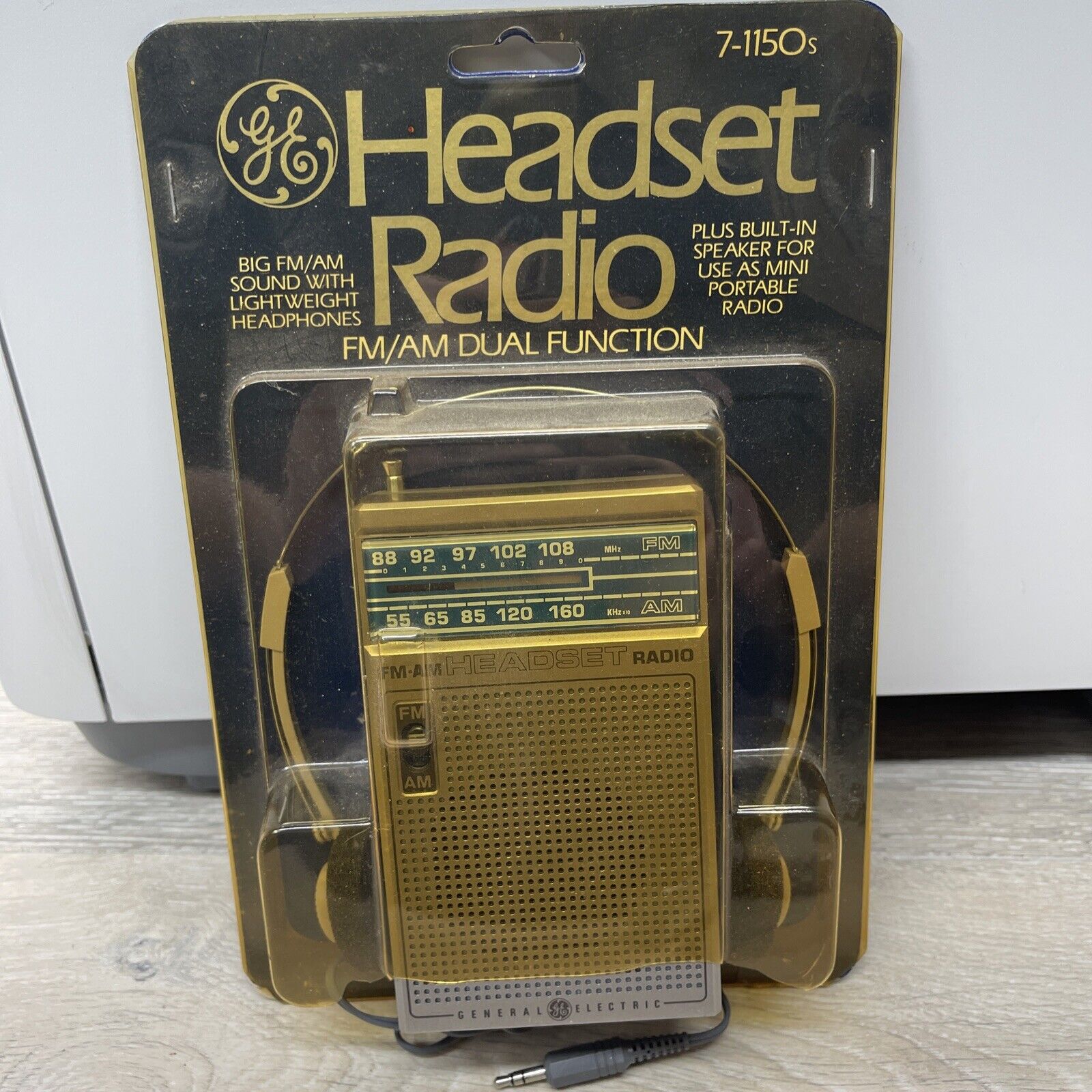 Vintage GE General Electric FM/AM Headset Radio Model 7-1150B TESTED New Openbox