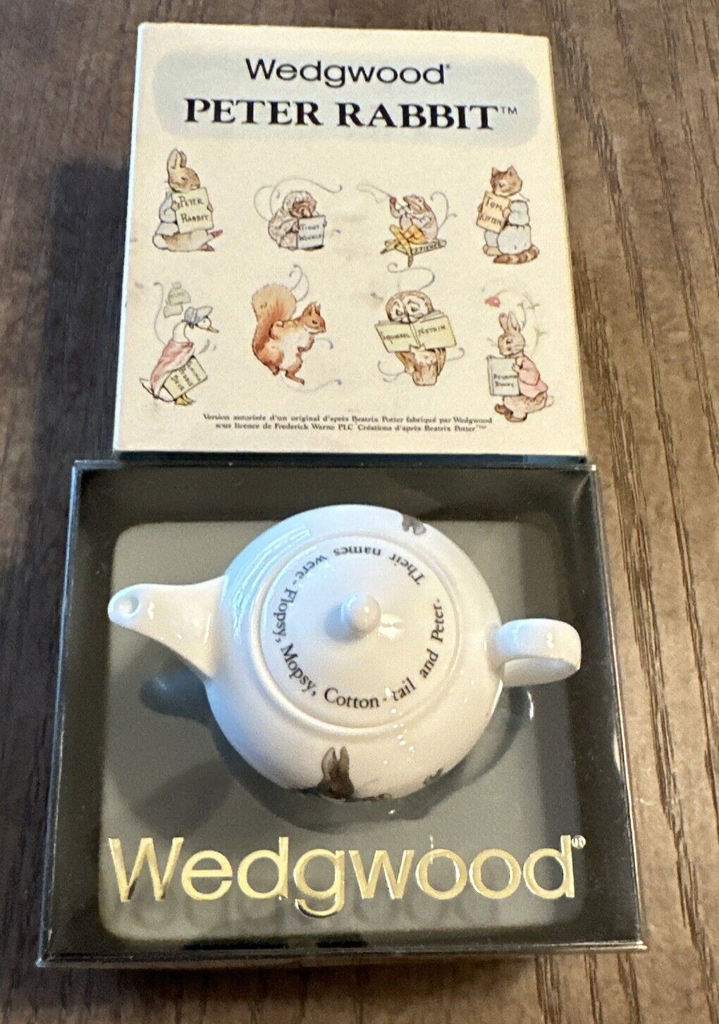 Wedgwood PETER RABBIT Miniature Tea Pot England BEATRIX POTTER MINI R4720 5324