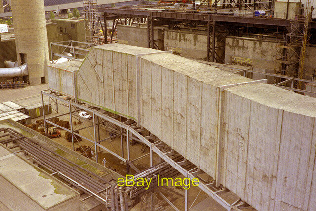 Photo 6x4 Ratcliffe power station 1990 - main flue before FGD changes The c1990
