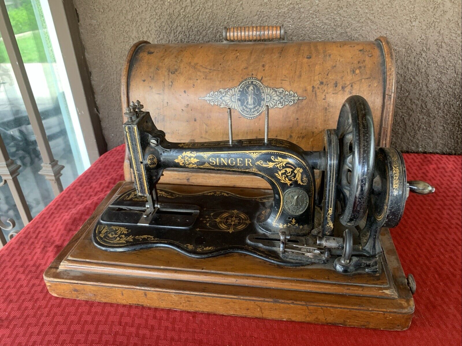 Antique Singer hand crank sewing machine