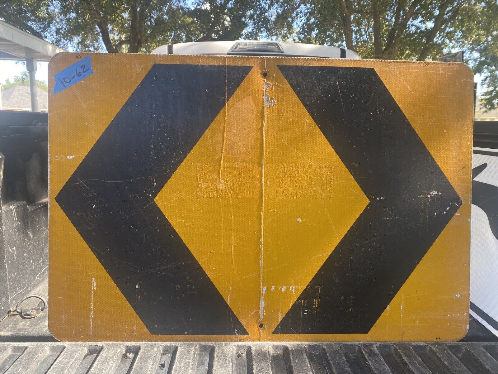 Vintage Street Sign (Huge Double Chevron Arrow) 24\