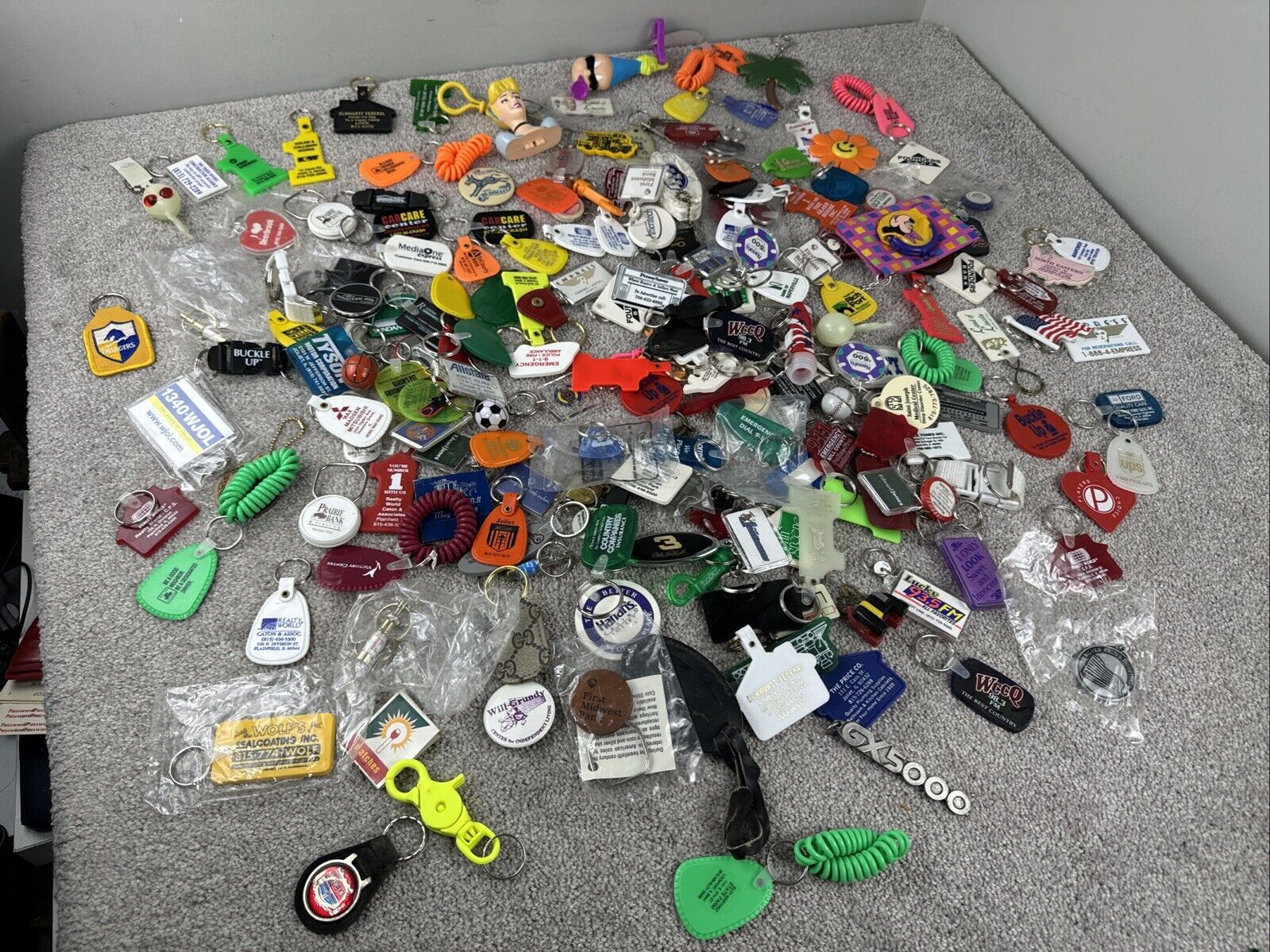 Huge Lot of Vintage 70s 80s 90s Key Chains 5 Lbs