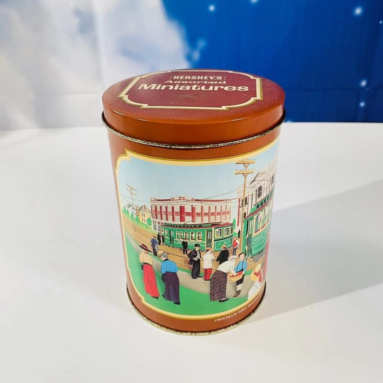 1992 HERSHEY'S HOMETOWN SERIES CANISTER # 8  COLLECTORS TIN