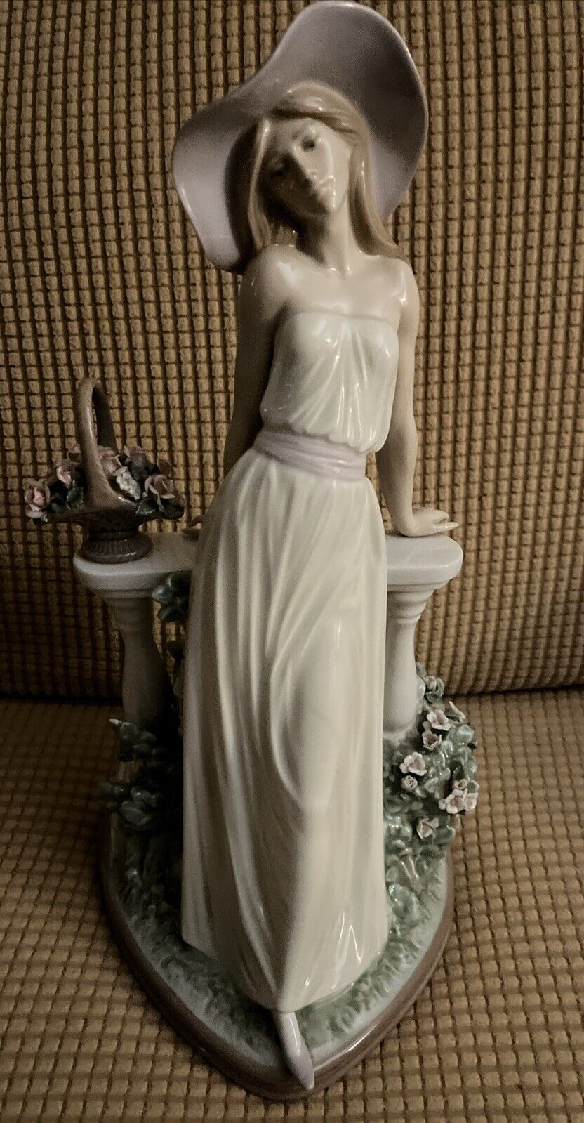 Lladro Porcelain Authentic 13.75”Figurine Time for Reflection #5378 See Details