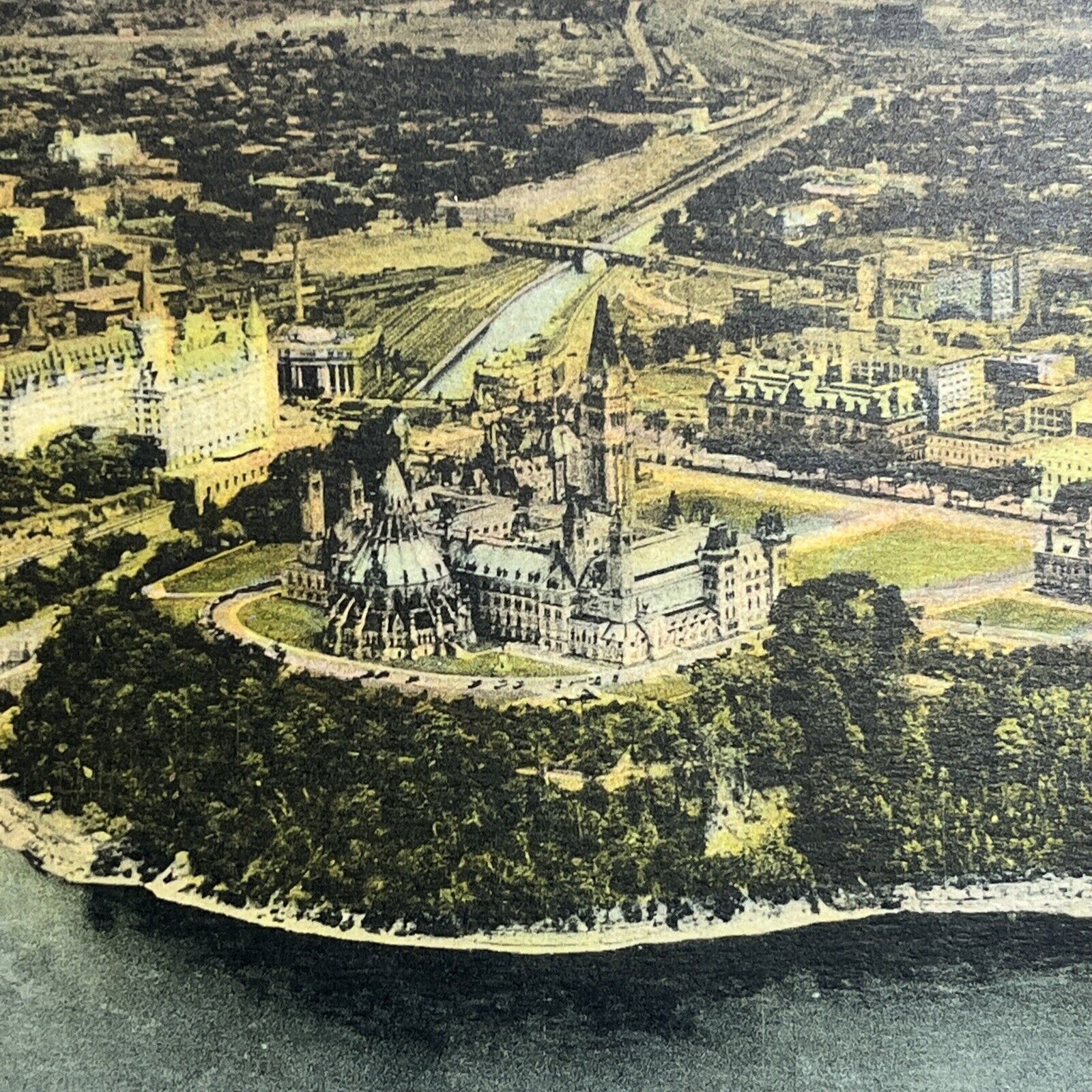 Vintage Postcard Ottowa Canada Chateau Laurier Parliament Building ⭐️ Unposted