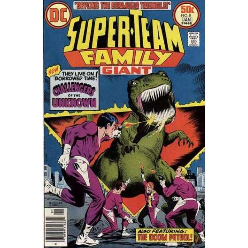 Super-Team Family #8 in Very Fine minus condition. DC comics [s`