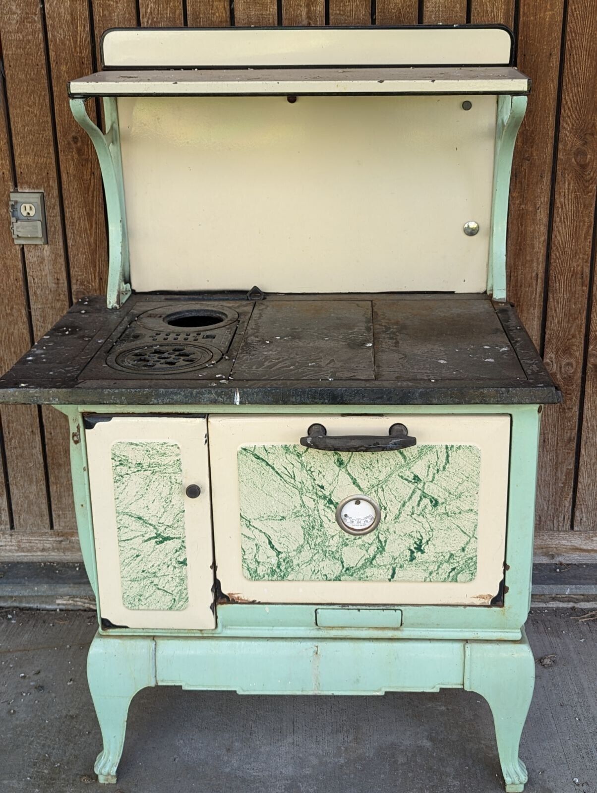 Antique vintage 1920's/1930's montgomery ward kitchen stove oven range porcelain