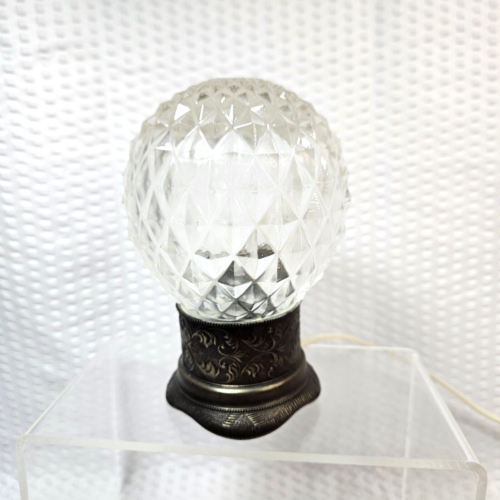 Vintage Underwriters Laboratories Portable Accent Light Lamp Clear Glass Globe