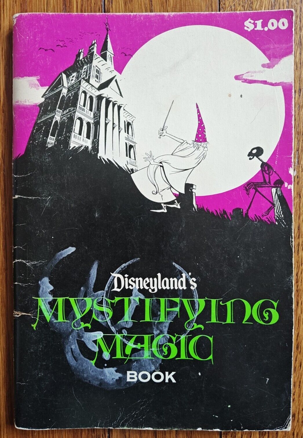 ORIGINAL DISNEYLAND'S 1970 MYSTIFYING MAGIC BOOK HAUNTED MANSION