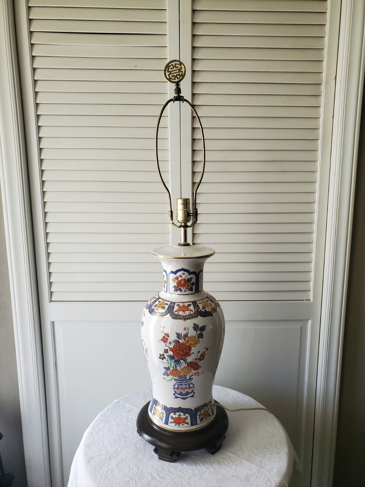 Large Chinese Porcelain Lamp Floral & Birds With Wooden Base