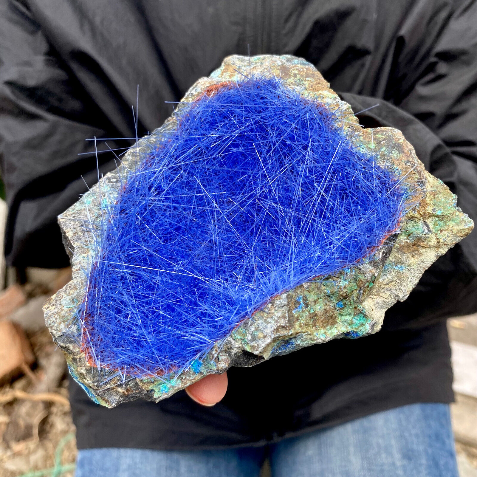 430G Rare Moroccan blue magnesite and quartz crystal coexisting specimen