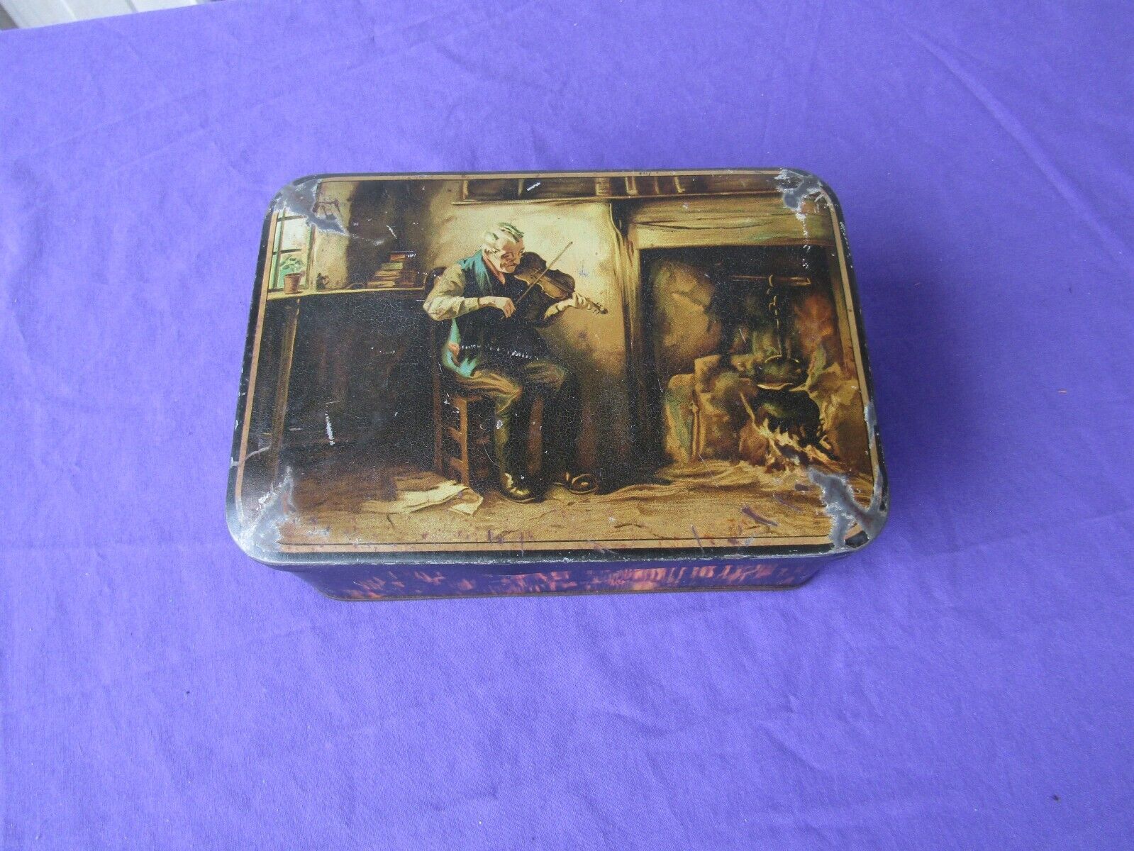 Sweets Tin SWEETACRES ‘OLD MUSICIAN’ R. HUGHES VINTAGE