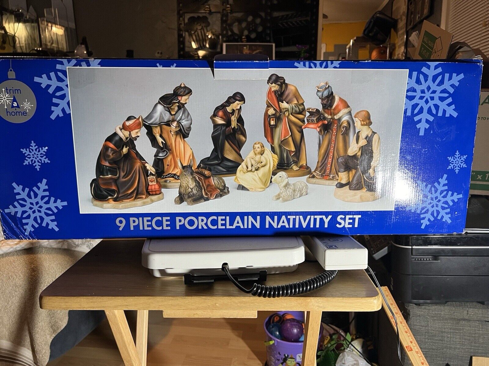 9 Piece Porcelain Nativity Set Christmas Christian Jesus 