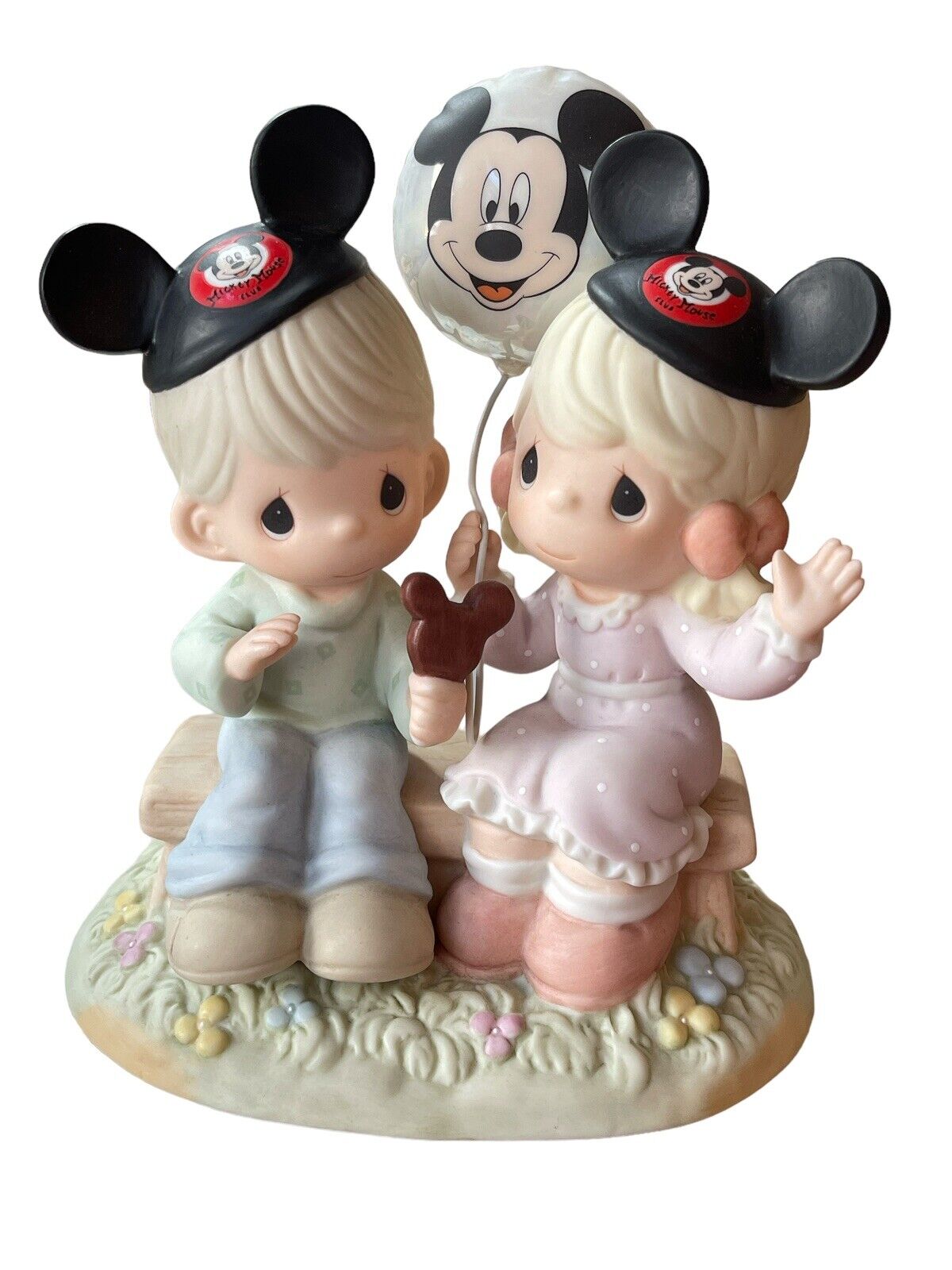 Disney Parks Event Precious Moments Figurine Happiness Is Best Shared Together