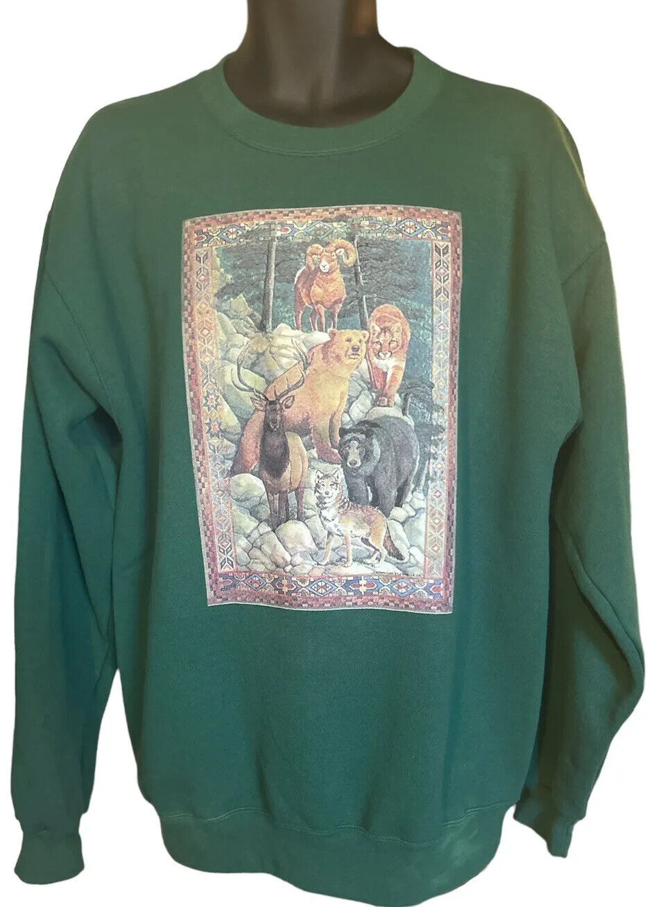 Vintage Walt Disney World Sweatshirt Embroidered Adult Sz Med Made in USA
