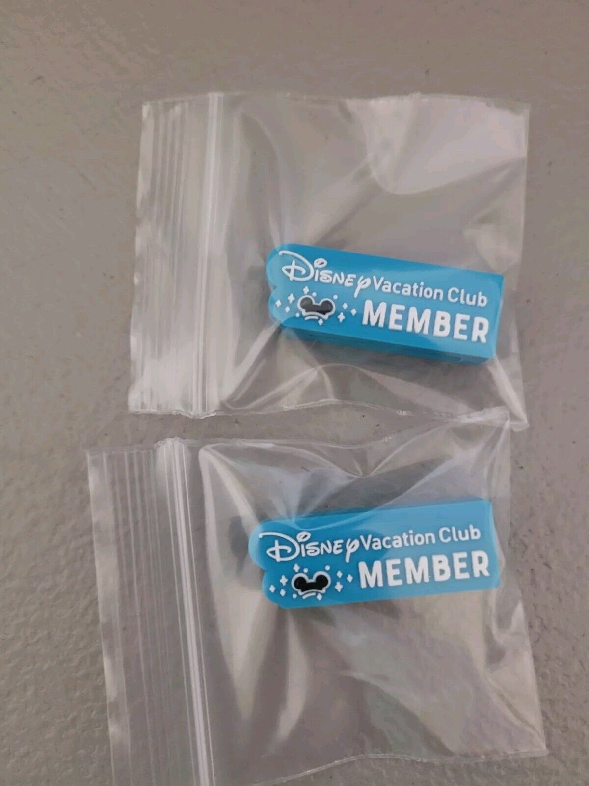 2x Disney DVC MagicBand Slider - 2024 NEW Vacation Club Disney Parks Souvenir