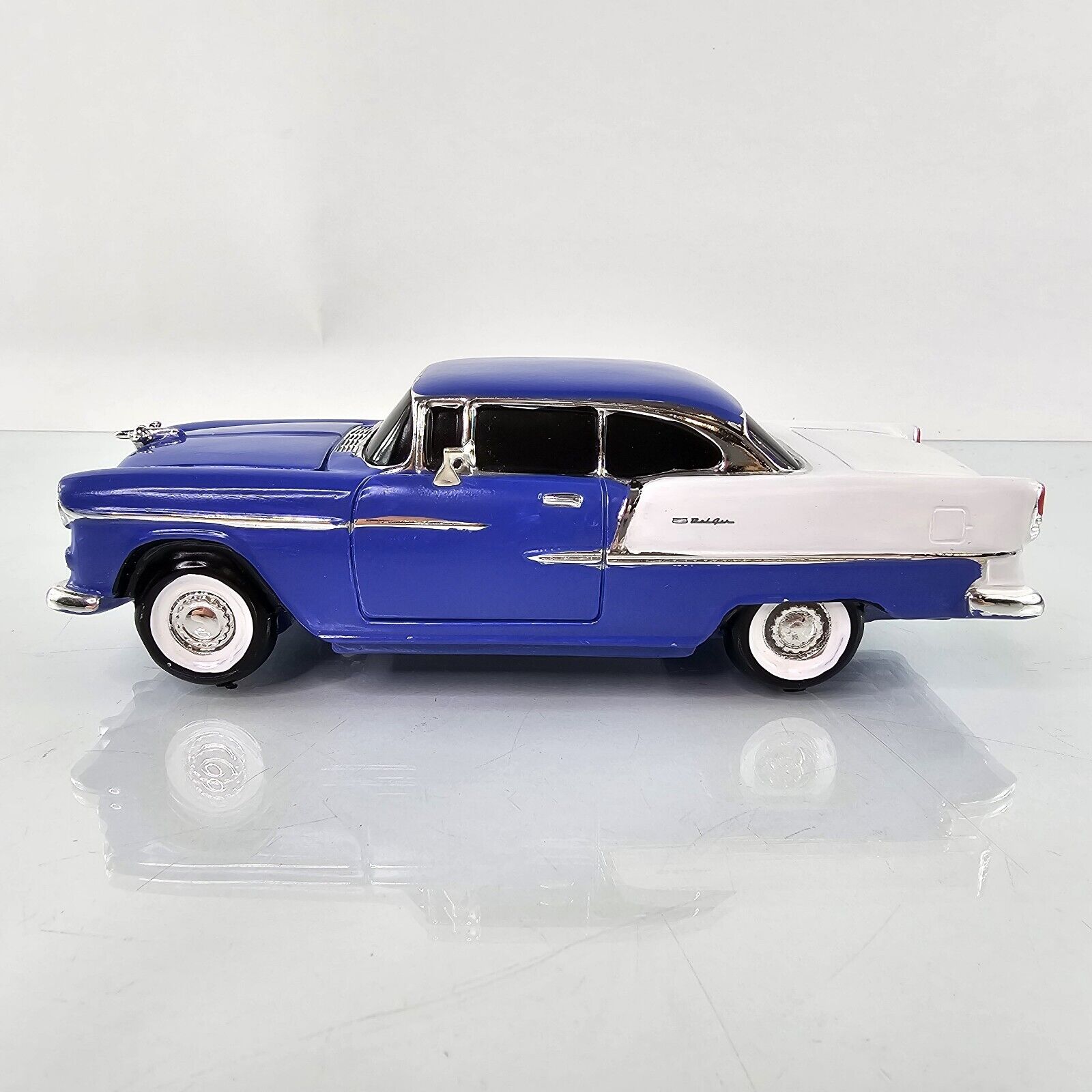 Hamilton Collection 1955 Bel-Air Tri-Five Bel-Air Collection 1:24 Scale Ceramic
