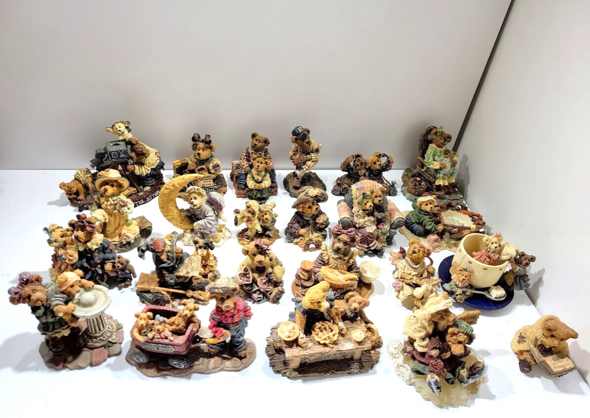 MASSIVE (23) Assorted Boyd's Bear Collectible Figurines SEE PHOTOS