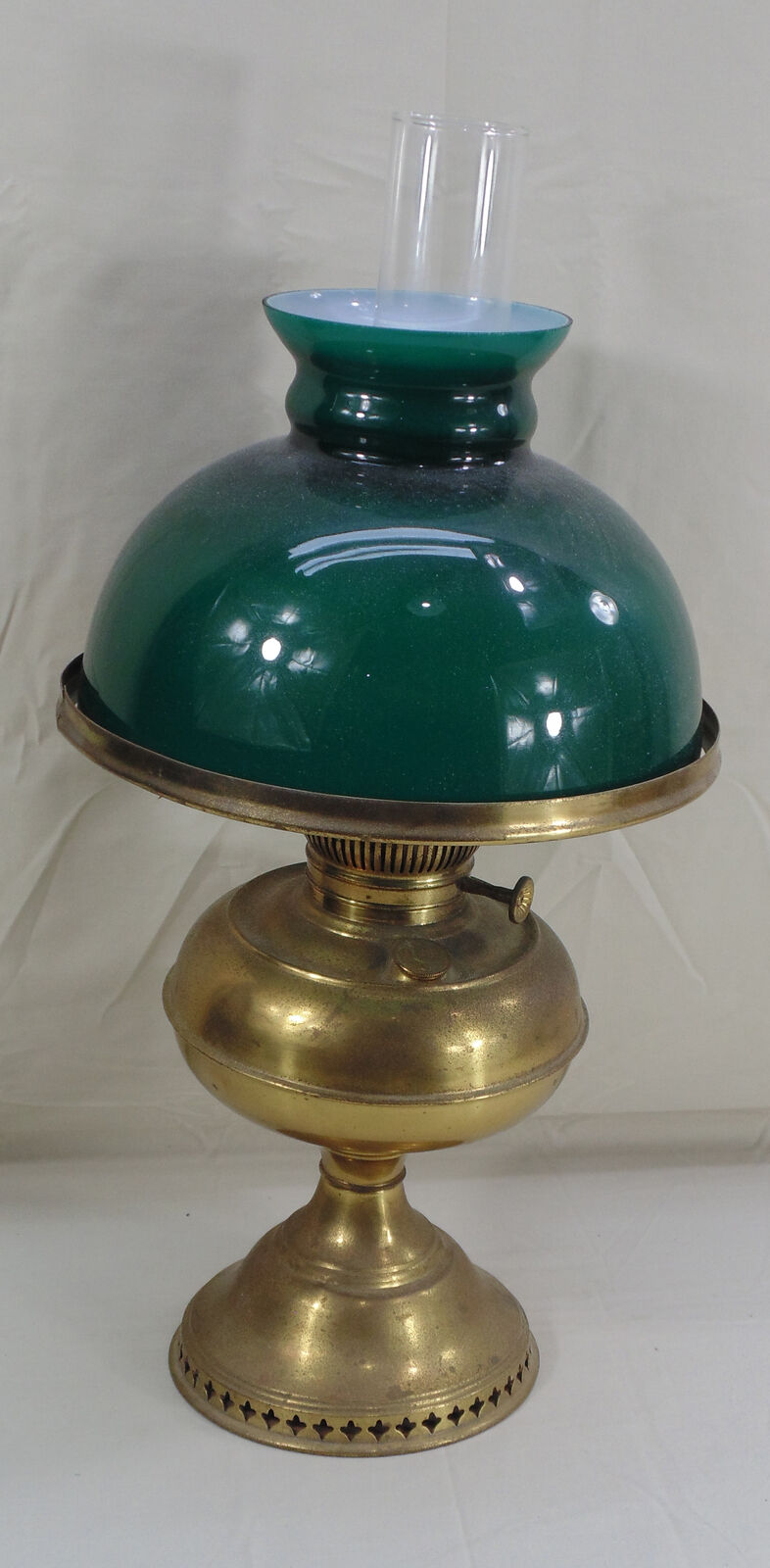 Antique Brass Rayo Oil Kerosene Hurricane Lamp w/Green Glass Shade READ 
