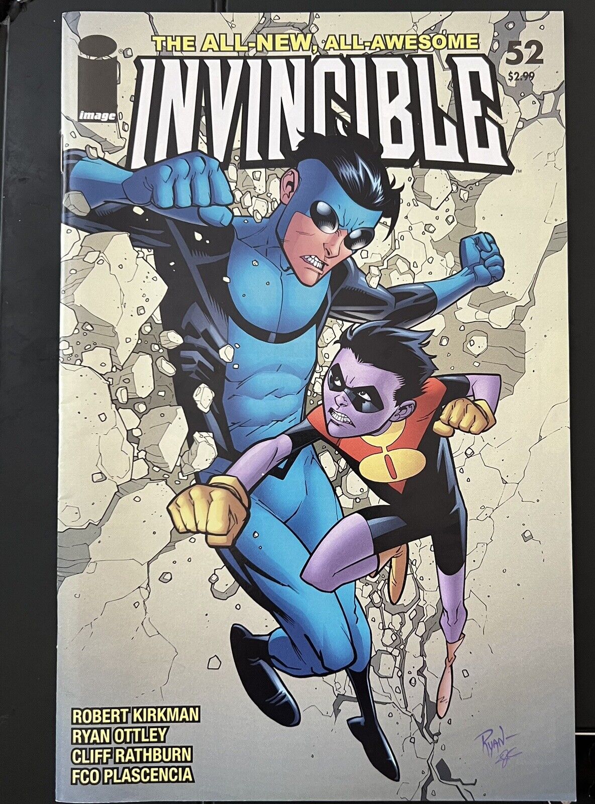 Comic Books Invincible #52