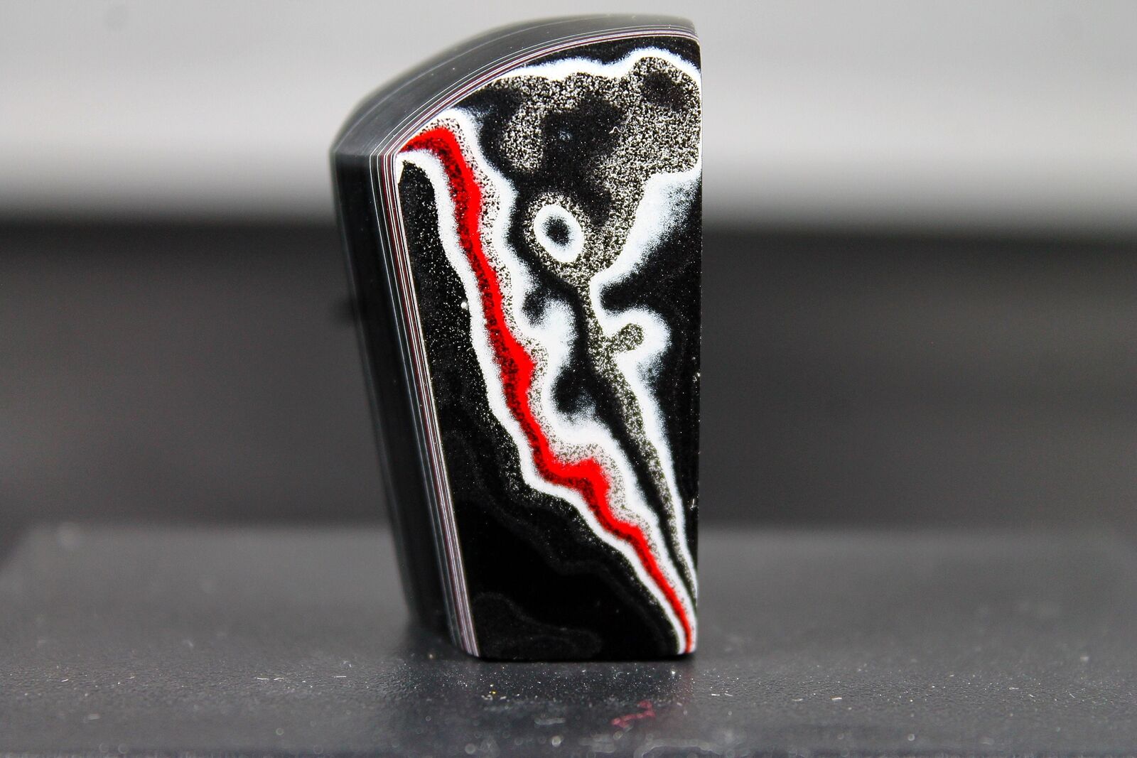 Finished Piece of Fordite - 37.91mm x 18.55mm x 11.74mm (8.17 Grams)     (2697)