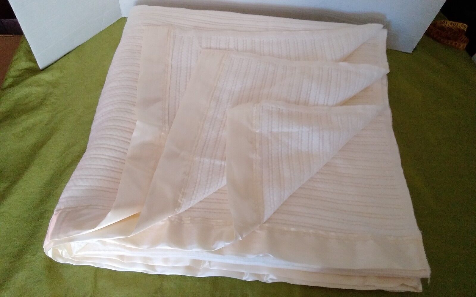 Blanket Vintage Cream Ivory Waffle Weave Thermal Acrylic 94x90 made in USA