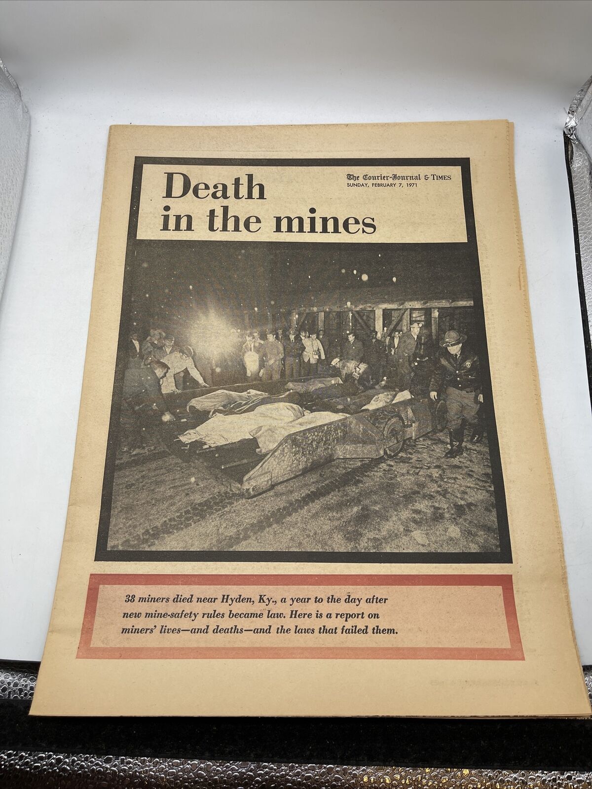 Death In The Mines - Courier Journal From February 7, 1971 - 38 Miners Hyden, KY