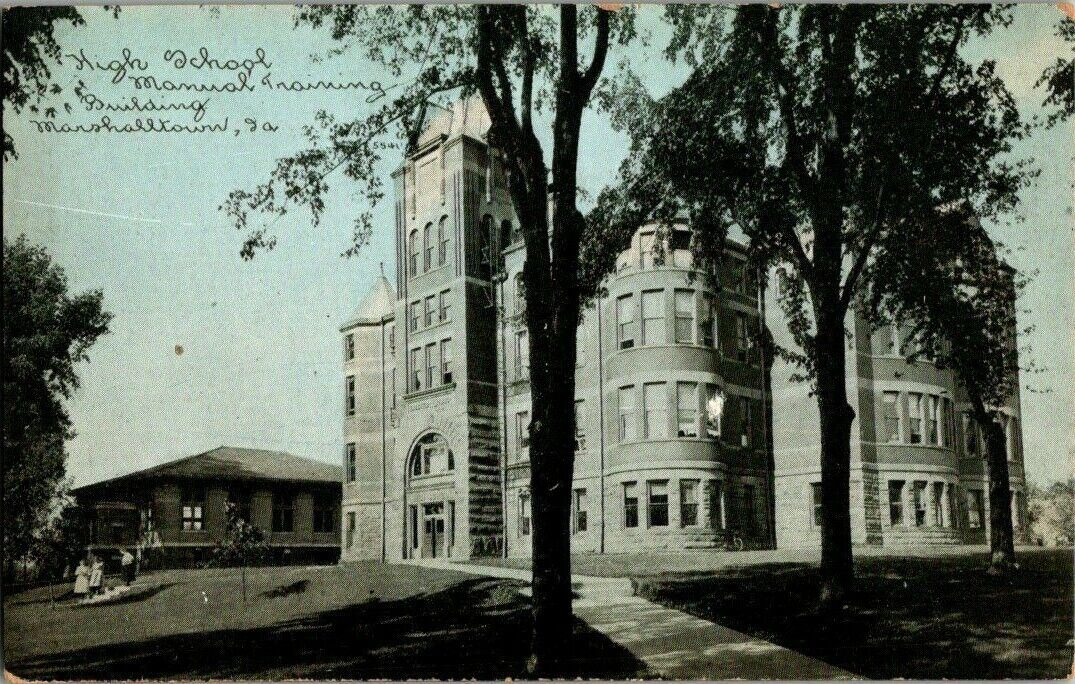EARLY 1900'S. HIGH SCHOOL. MARSHALLTOWN, IOWA. POSTCARD w2