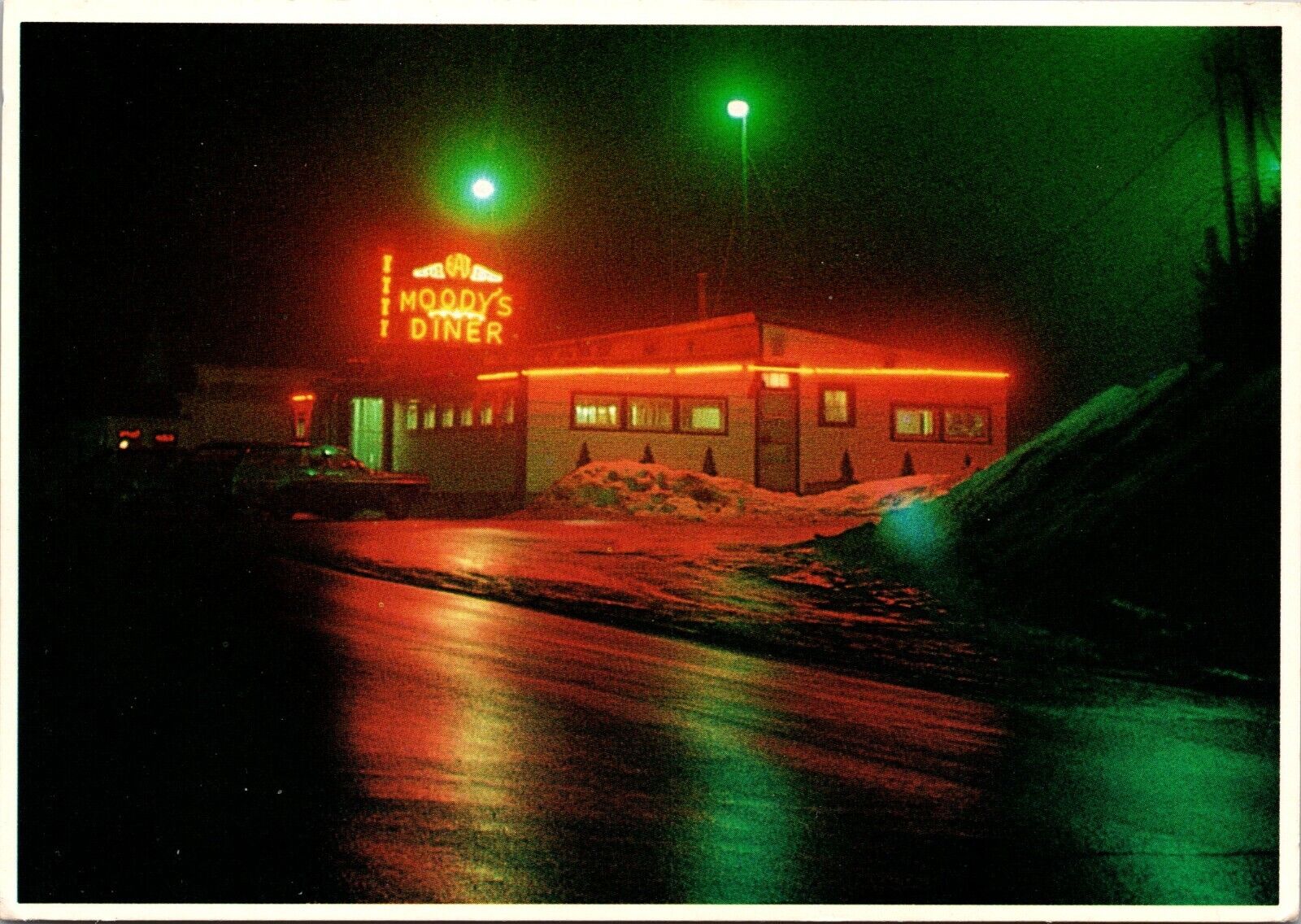 Postcard   Moody's Diner a Landmark in Waldoboro Maine  [ea]