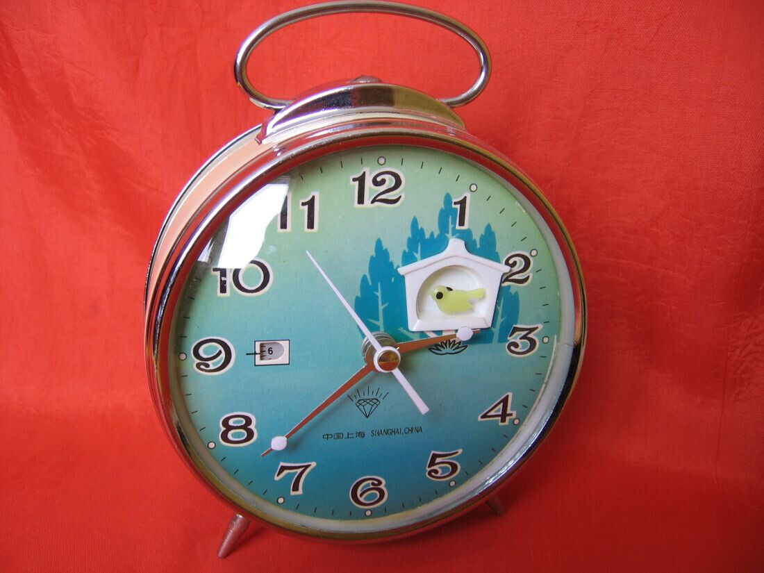 Rare vintage mechanical metal animated alarm clock DIAMOND Bird China
