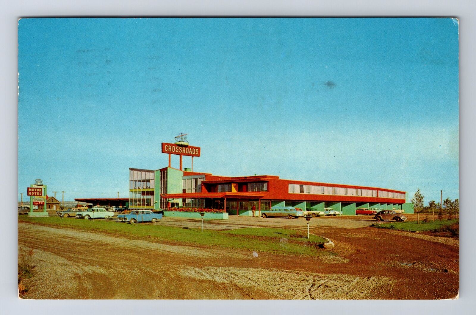 Calgary AB-Alberta Canada, Crossroads Motor Hotel, Vintage c1962 Postcard