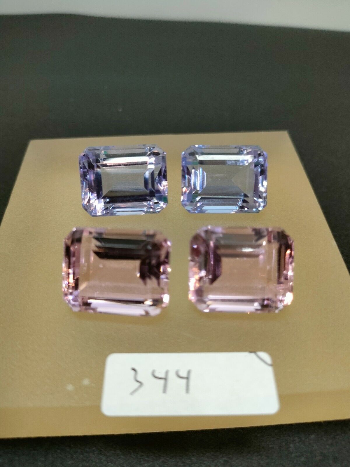 Andara Crystal Square Cutting 25mm 2 pair in 2 color (344)