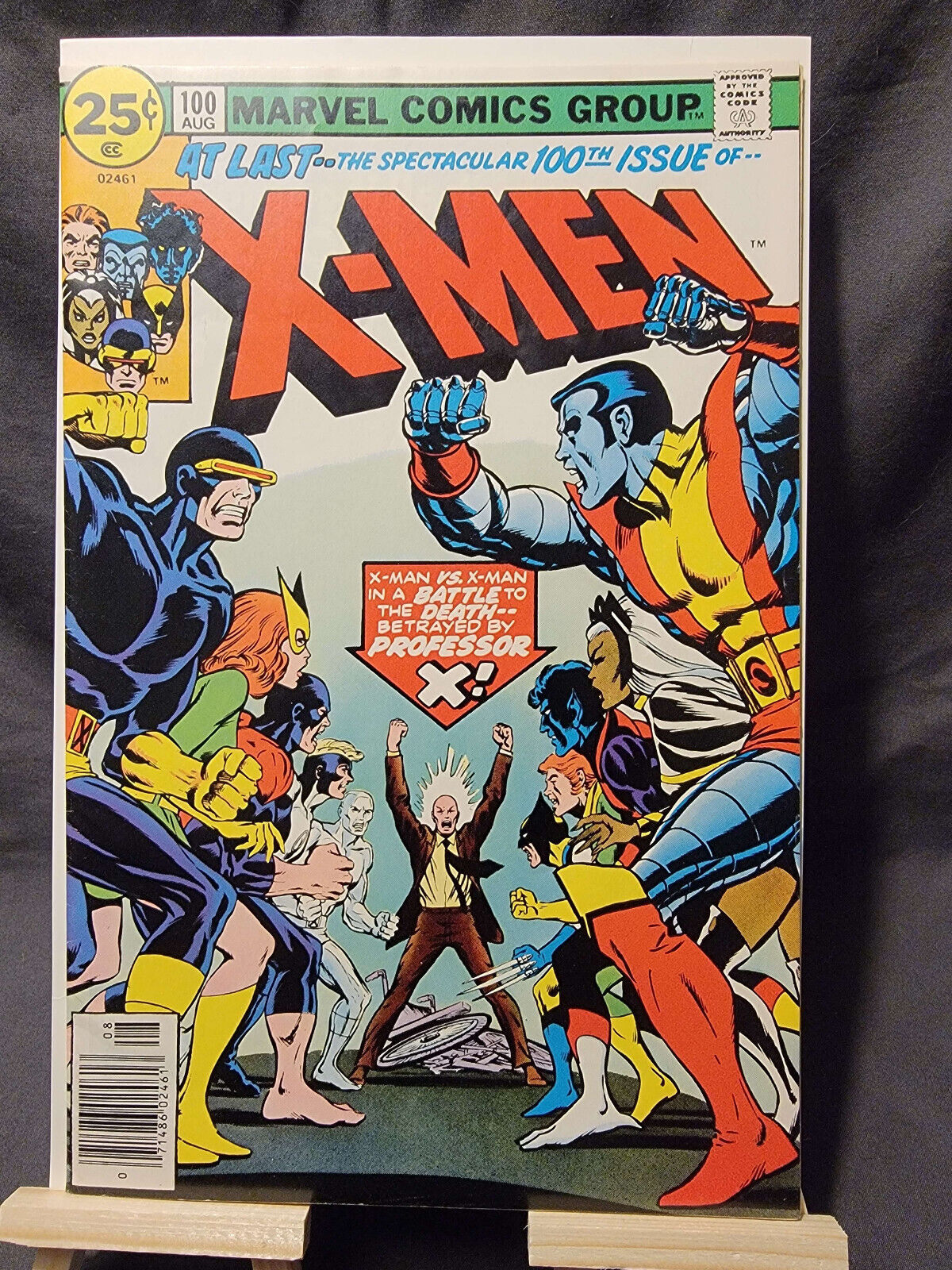 X-MEN #100, Aug 1976. Claremont, Cockrum. Old vs New X-Men. Very good condition