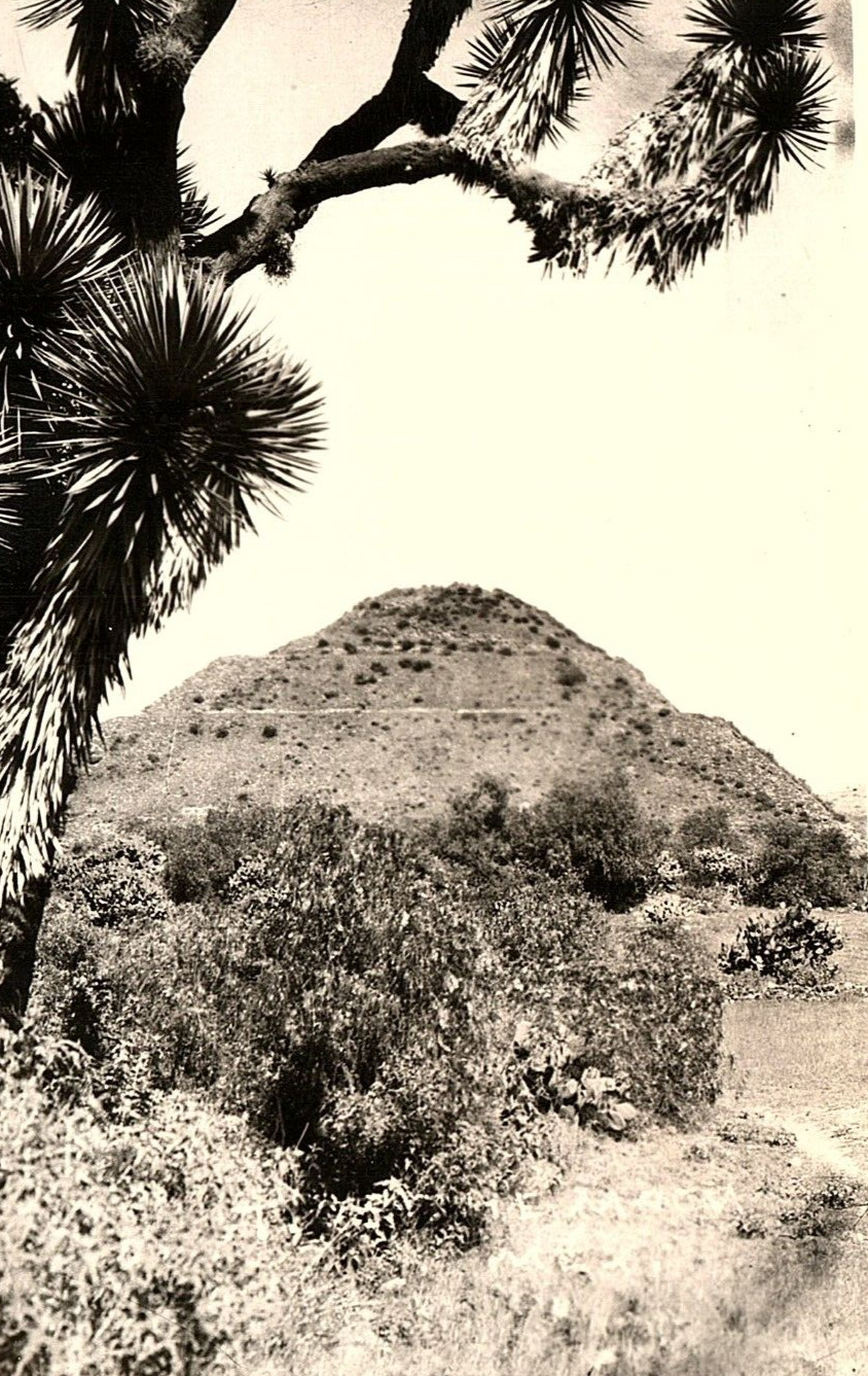 1930s TEOTIHUACAN AZTEC PYRAMID OF THE SUN MEXICO KODAK RPPC POSTCARD P1317