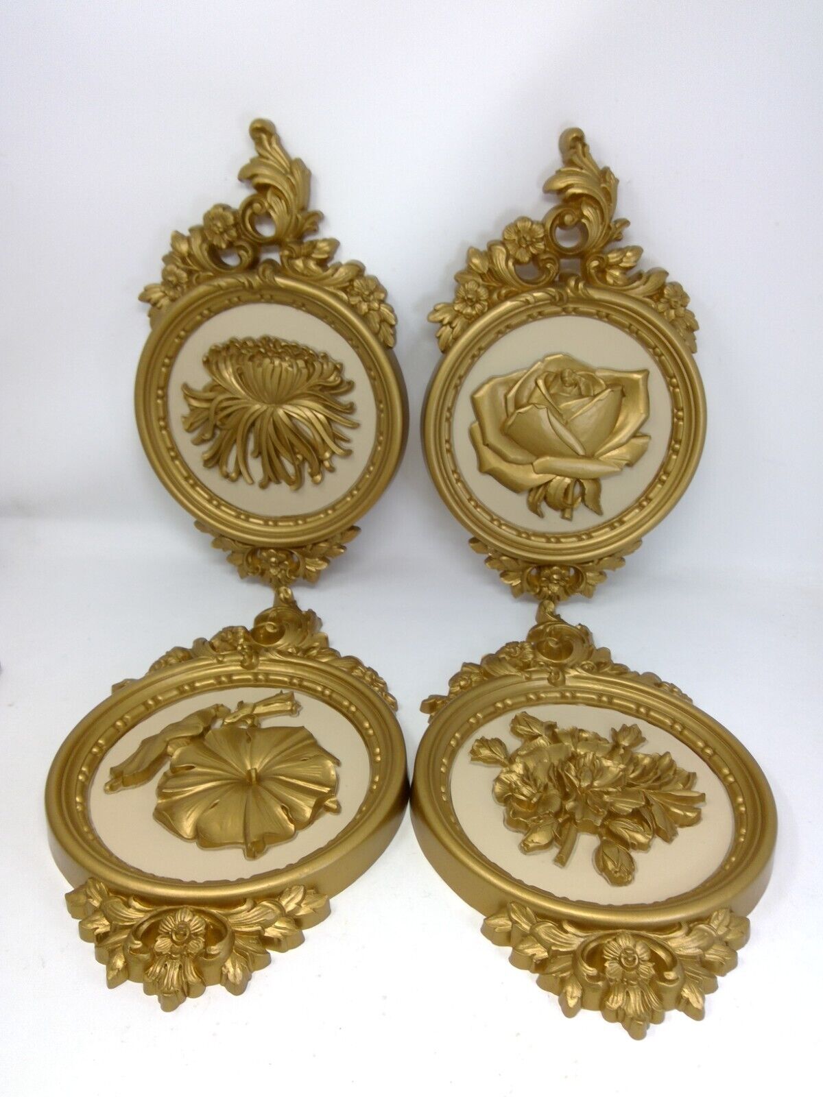 Set of 4 Vintage 1977 Syroco Round Flower Wall Decor Plaques