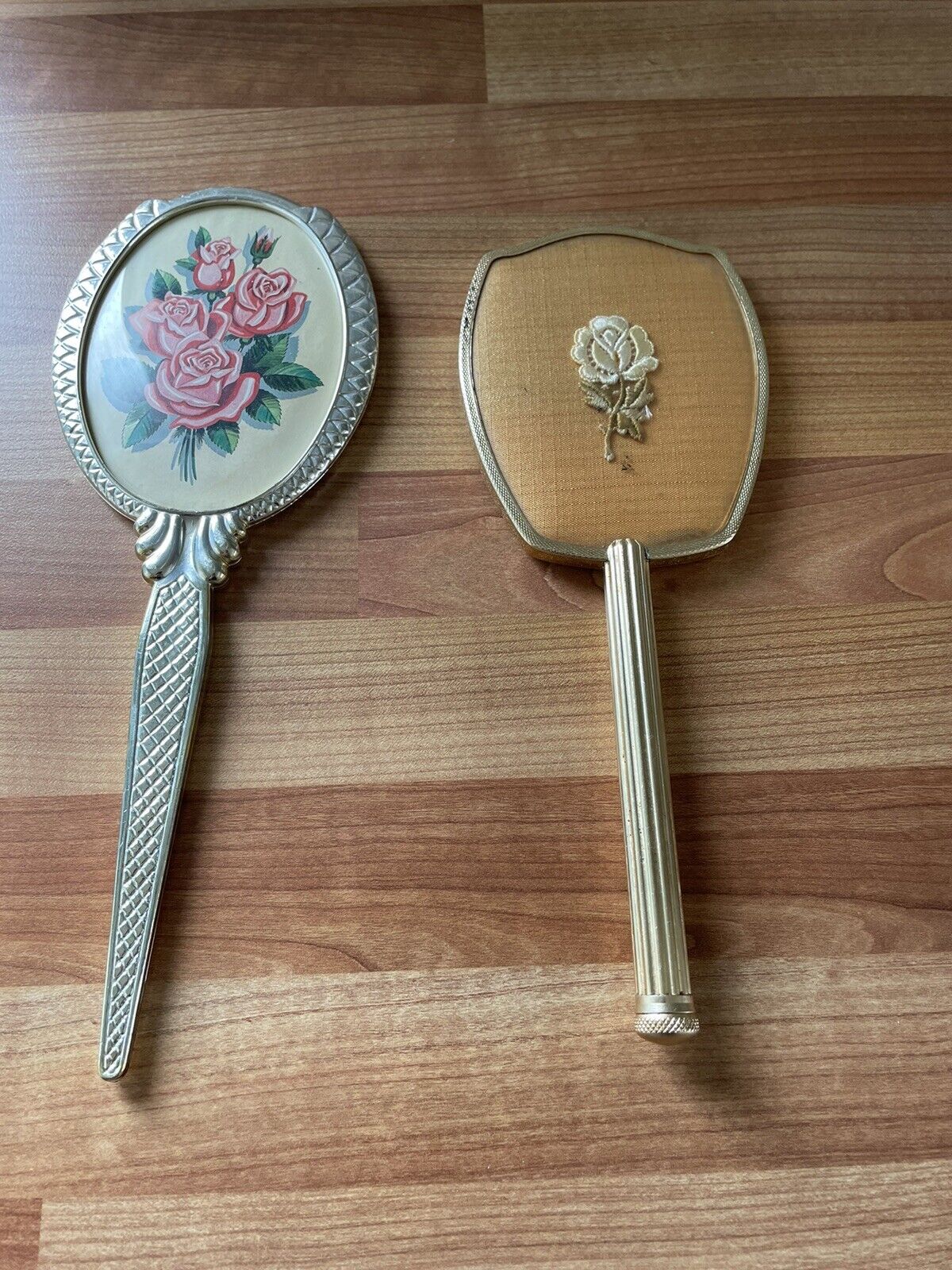 Vintage Vanity Dressing Table 2x mirrors made In England/Embroidery Collectable