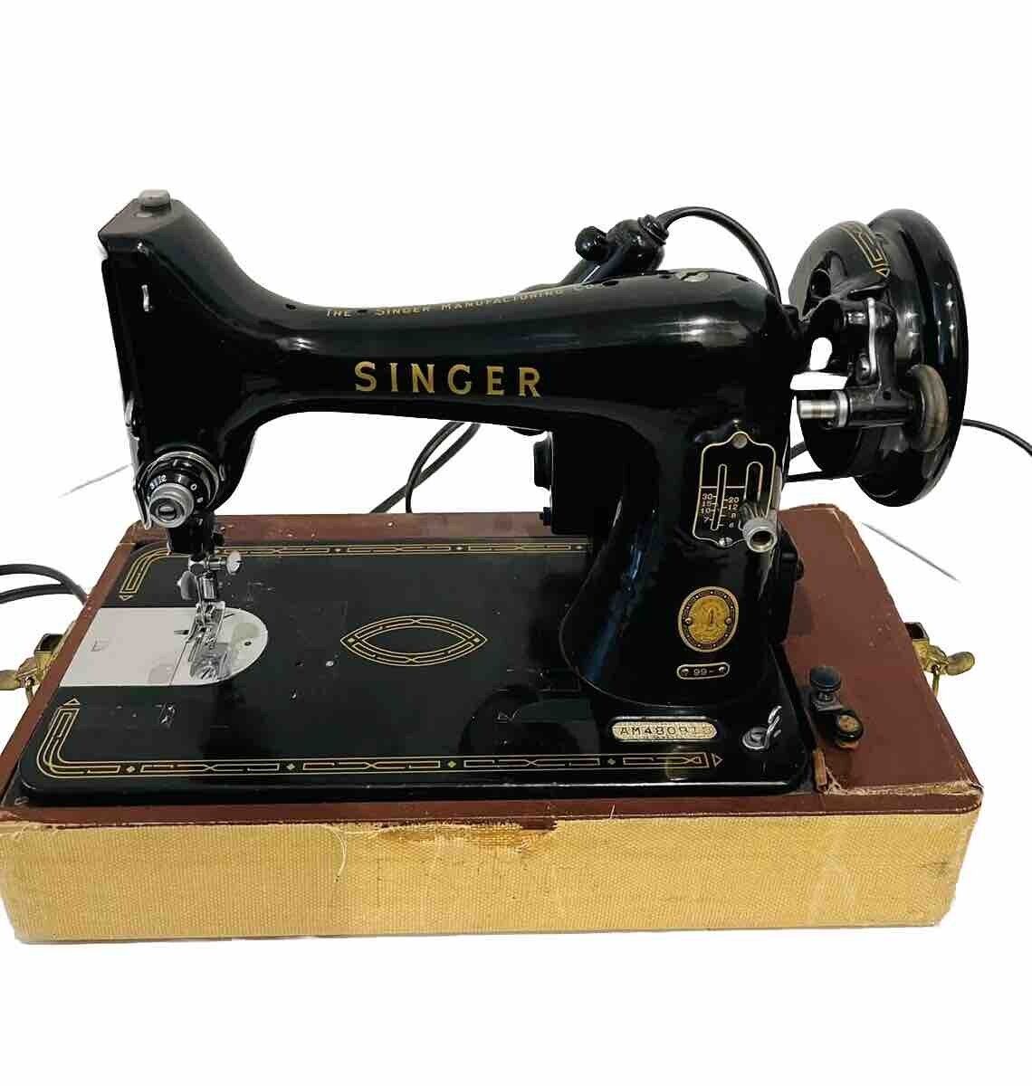 Vintage Singer Sewing Machine Model 99- Portable Black Pedal Hard Case WORKS