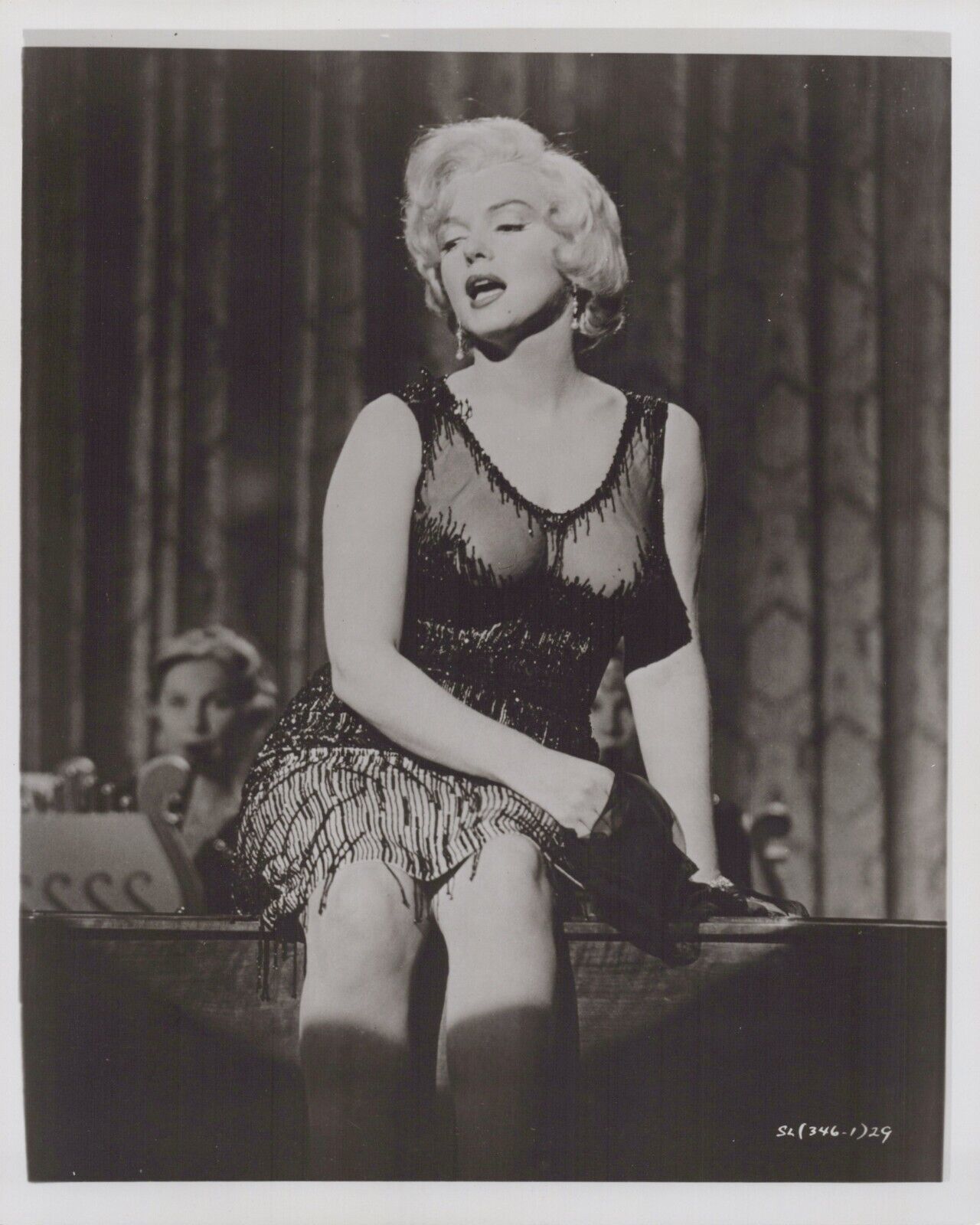 Marilyn Monroe (1960s) ❤ Hollywood Beauty - Alluring Glamorous Pose Photo K 396