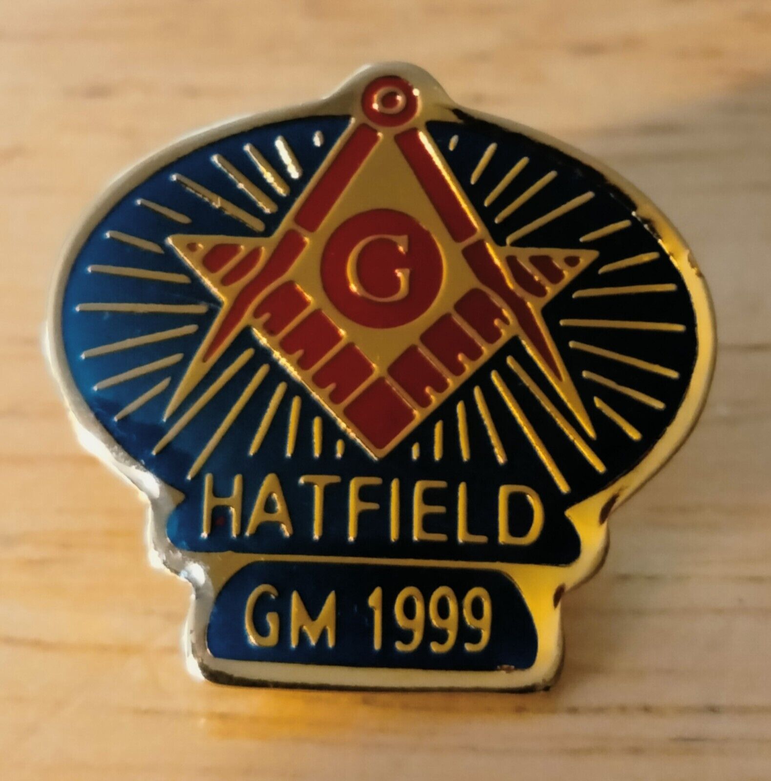 VTG Hatfield GM 1999 Masonic Symbol Gold Tone Enamel Lapel Pin Black Red 