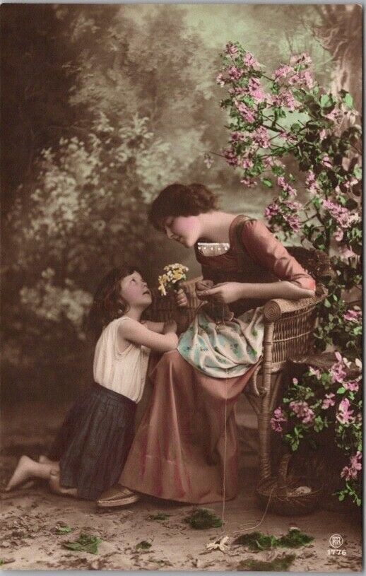 Vintage 1900s Tinted Photo RPPC Postcard Mother & Little Girl Flowers / Germany