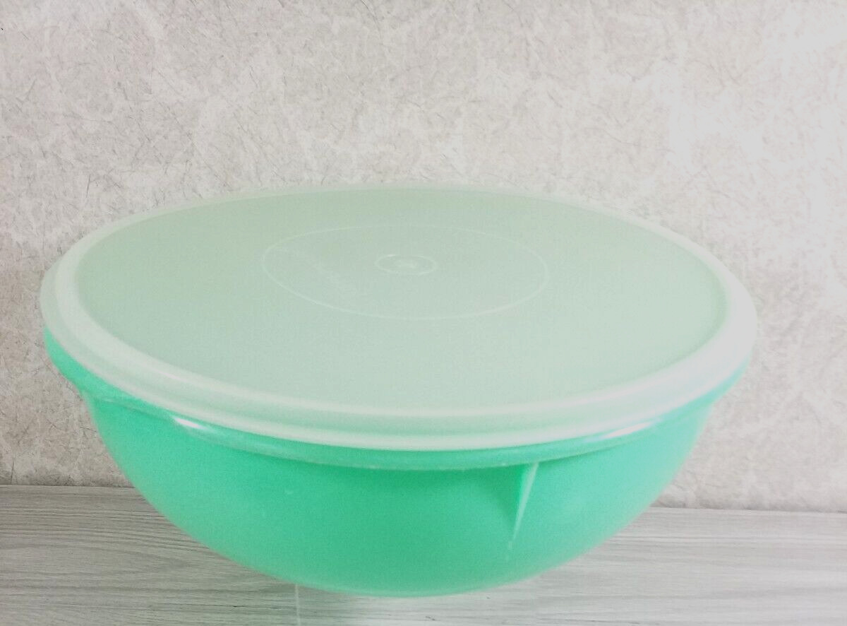 Vintage TUPPERWARE Fix N Mix Large 12” Green Mixing Bowl # 274-5 W/lid 224-11