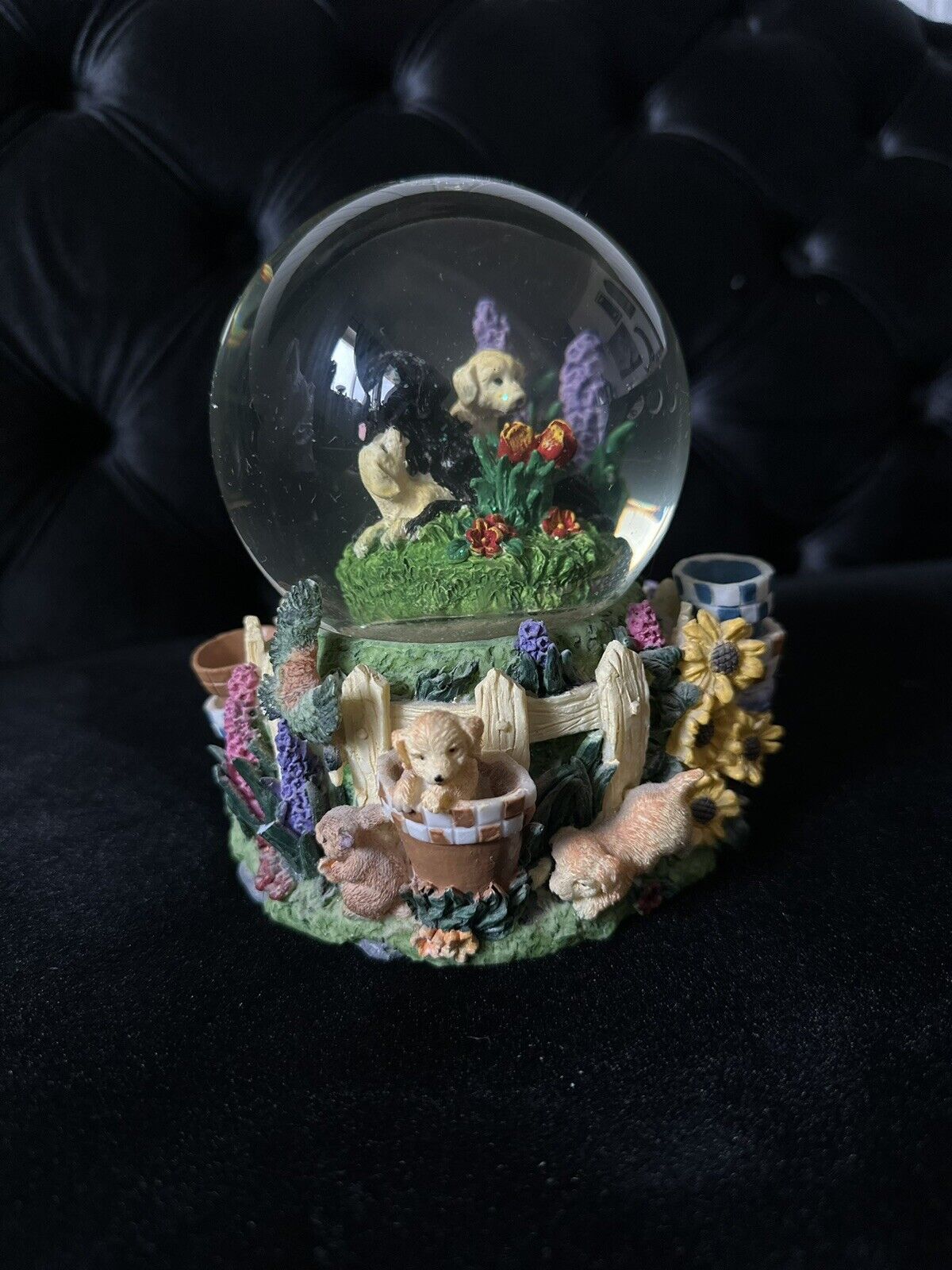 Vintage 1998 Puppies Musical Snow Globe Tune: That’s What Friends Are For