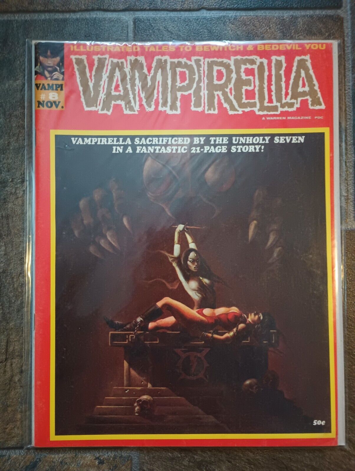 Vampirella #8. Warren Magazine. 1970 Horror. Ken Kelly Artwork