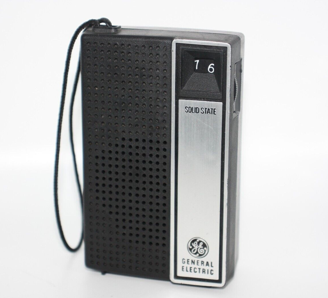 GENERAL ELECTRIC Model 7-2705C Black AM Transistor Radio Vintage 1970s Works