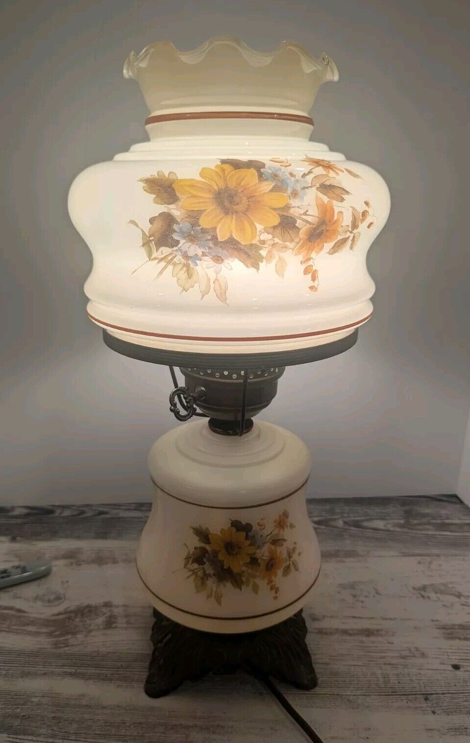 Vintage Accurate Casting Hurricane Table Lamp  Flowers 3 Way Electric Works #2