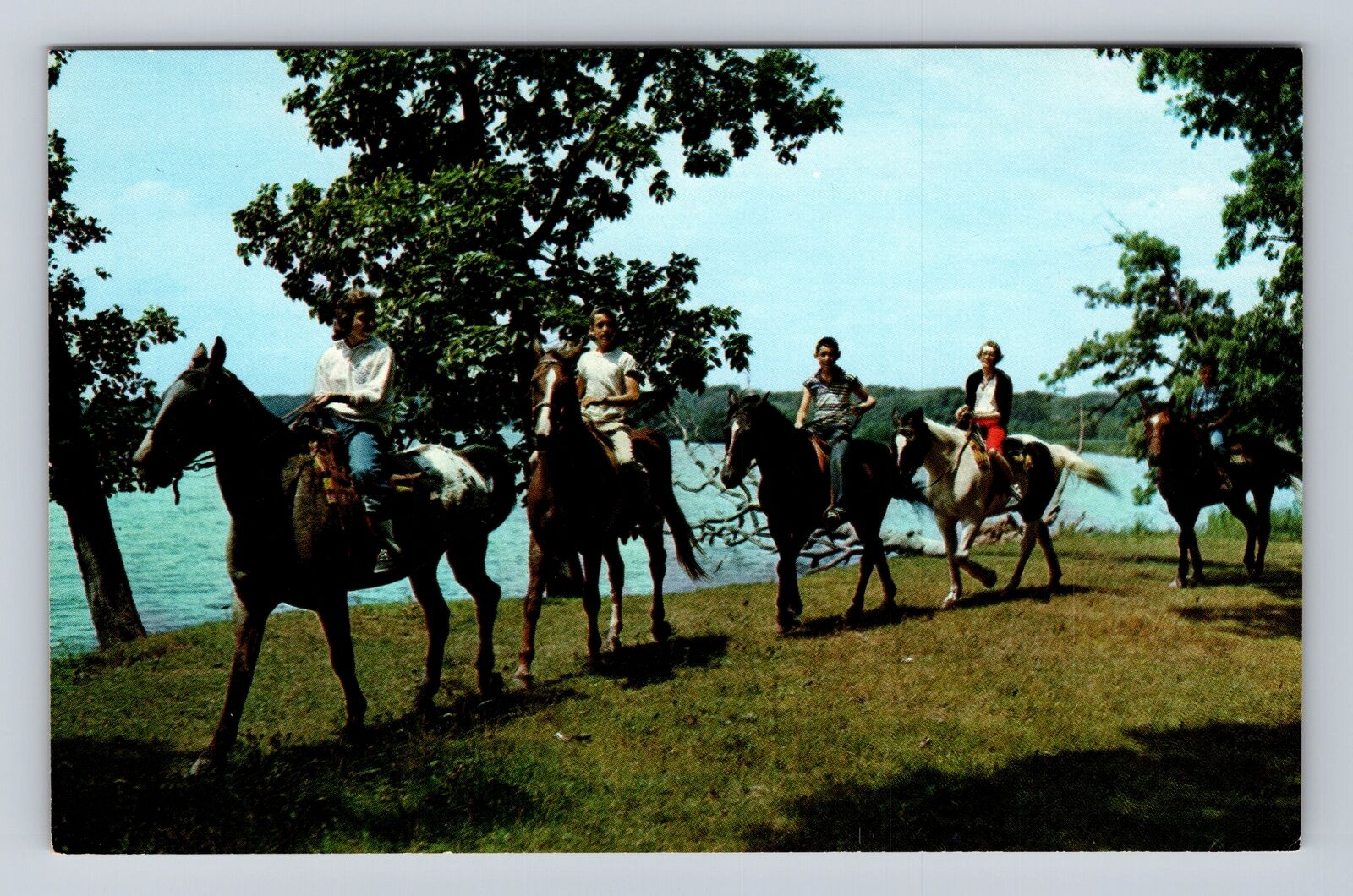 Delavan WI-Wisconsin, Riding on Lake Shore Trails, Delavan Lake Vintage Postcard