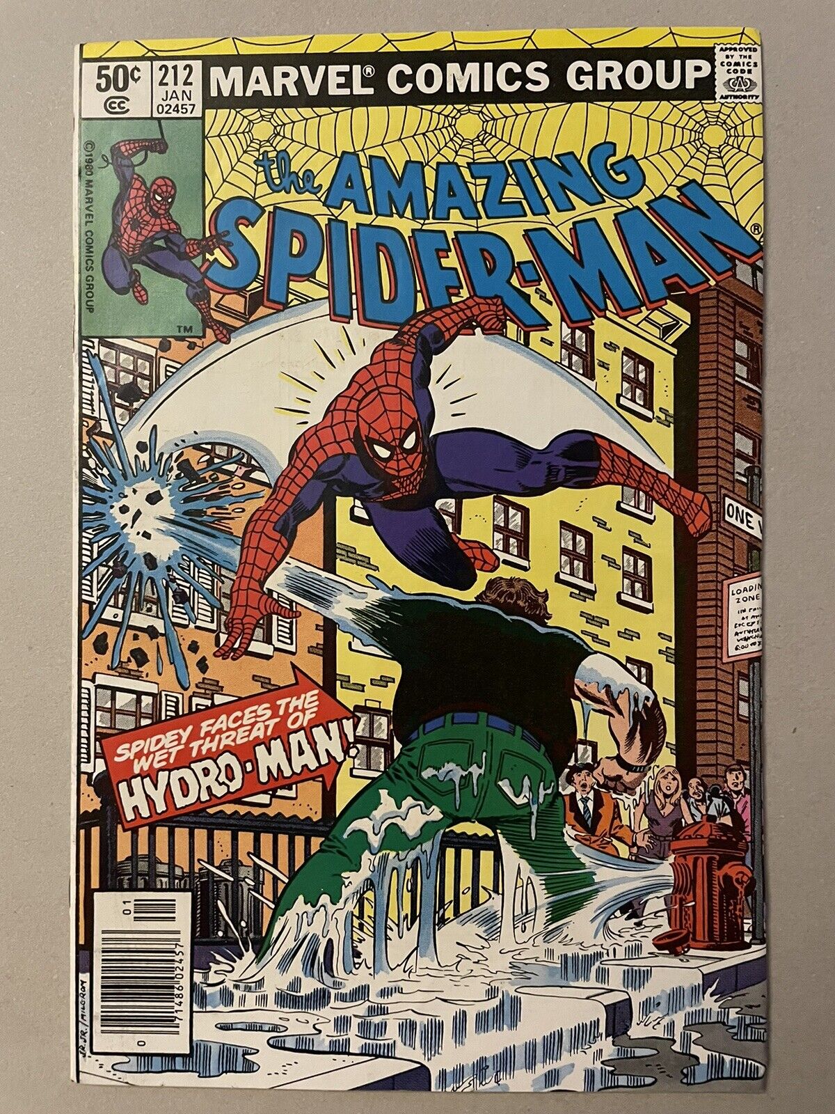 Amazing Spider-Man #212 • 1981 Newsstand. 1st Appearance & Origin of Hydro-Man.