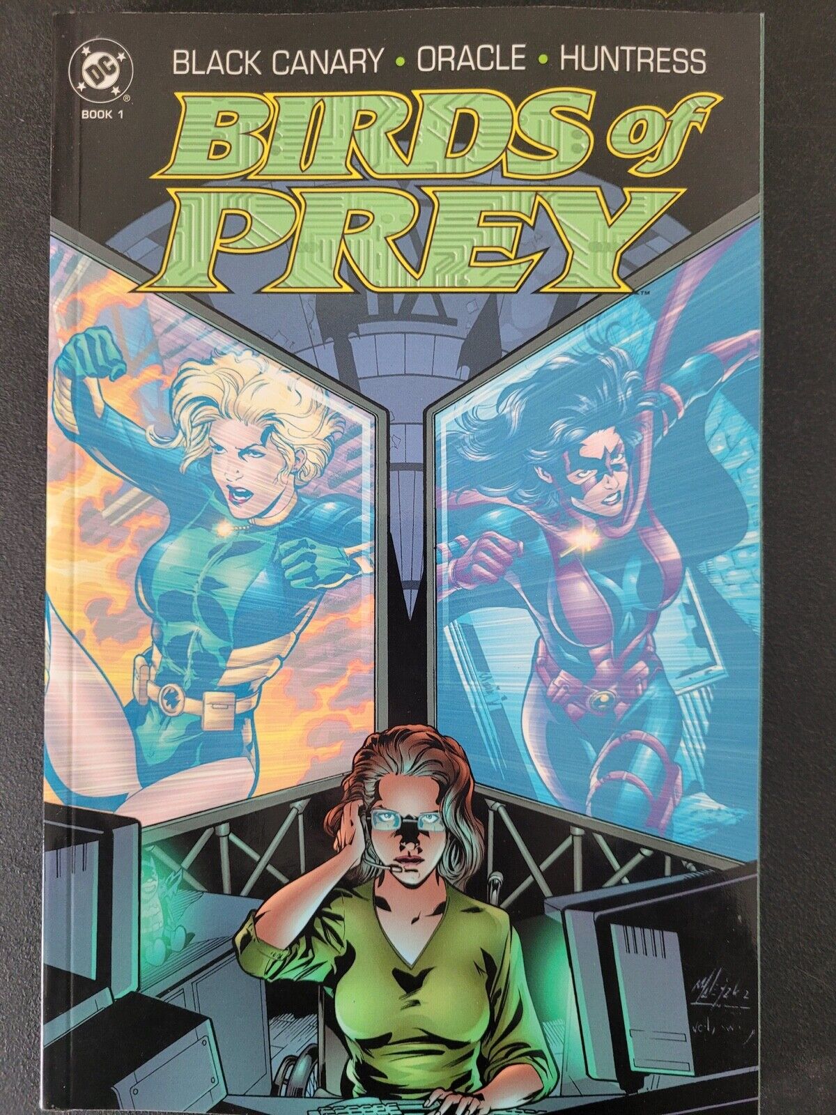 BLACK CANARY ORACLE HUNTRESS: BIRDS OF PREY TPB COLLECTION 2002 RARE OOP 